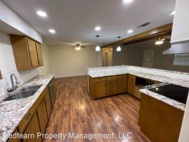 Main picture of 214 Bob White St