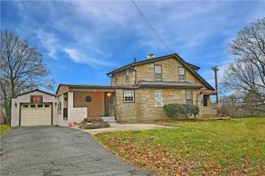 Main picture of 881 Bower Hill Rd