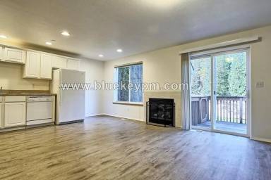 Main picture of 3803 NW Fletcher Ct