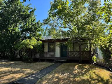 Main picture of 2133 Kincaid St