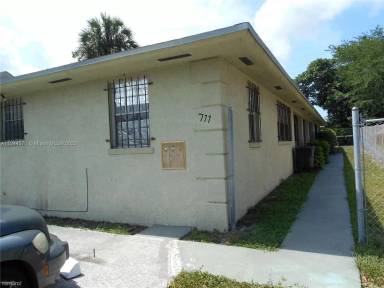 Main picture of 711 5th St