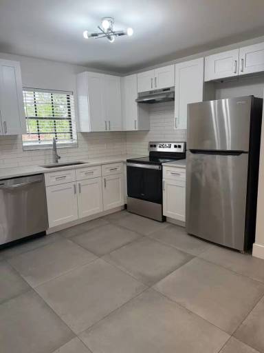 Main picture of 4900 Dover Cir