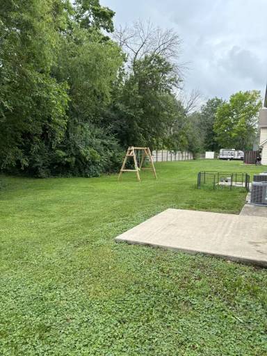 Main picture of 113-115 W Foxwood Dr