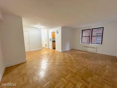 Main picture of 1360 York Ave