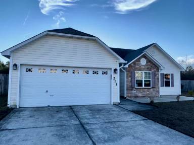 Main picture of 205 Hidden Oaks Dr