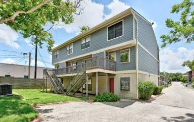 Main picture of Travis Oaks Condominiums