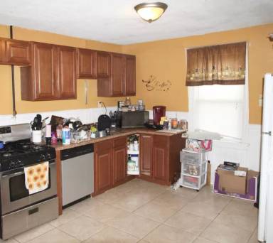 Main picture of 155 Vinton St
