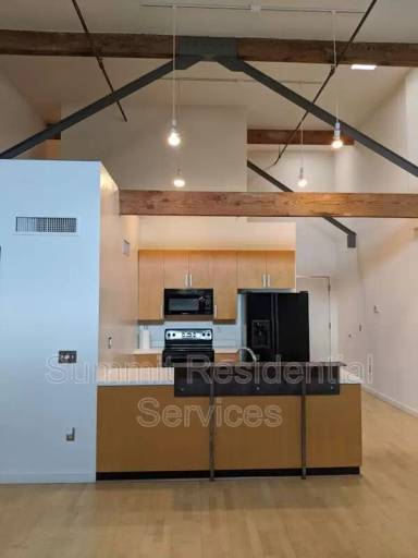 Main picture of 1001 E 17th St Apartments