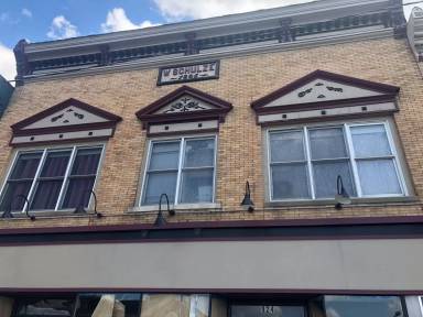 Main picture of 926 S State St