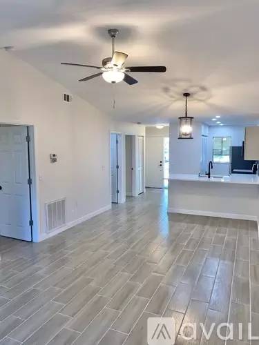 Main picture of 5340 Royal Palm Ave