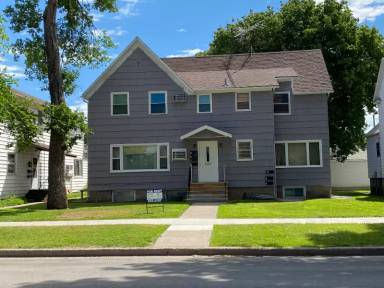 Main picture of 227 Central Ave S