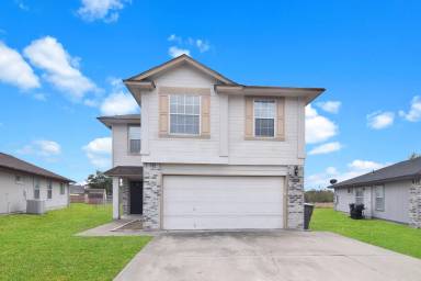 Main picture of 2210 Tracey Ann Ln