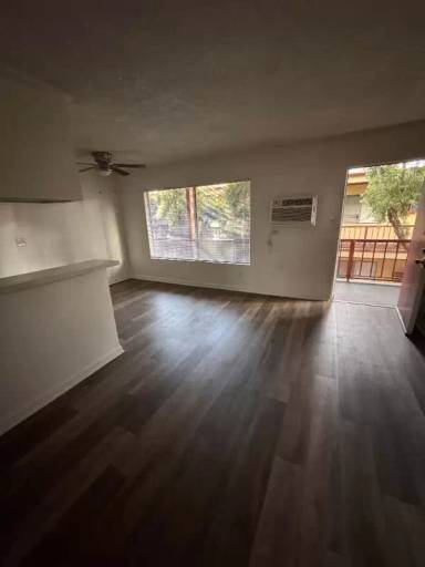 Main picture of 6833 Sepulveda Blvd