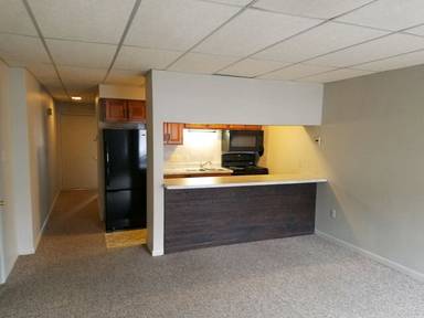 Main picture of 613 W Broadway