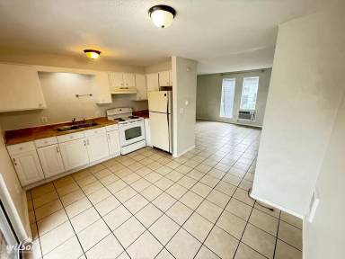 Main picture of 1403 Roosevelt Ave