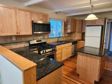 Main picture of 351 Village St