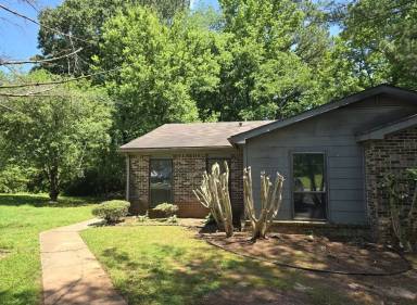 Main picture of 105 Westscott Dr