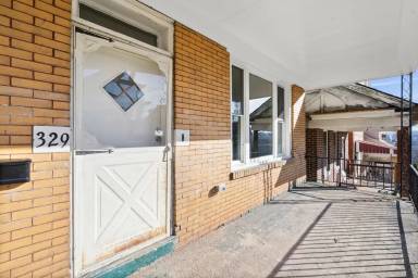 Main picture of 329 Quincy Ave
