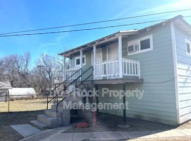 Main picture of 531 1/2 W 9th St