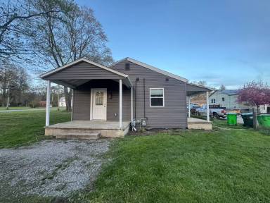Main picture of 414 Maple Dr