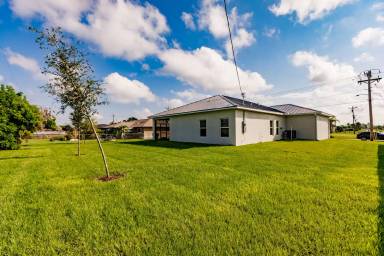 Main picture of 2623 NW 4th Pl