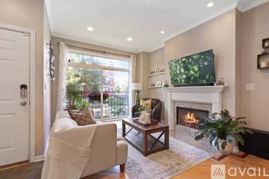 Main picture of 2703 W Thomas St