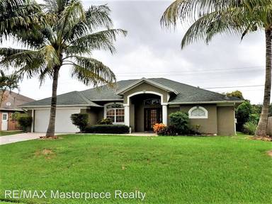 Main picture of 3421 SE Bevil Ave