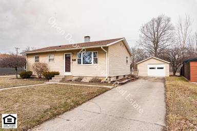 Main picture of 605 N Camden Dr