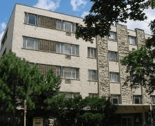 Main picture of 452 W Oakdale Ave