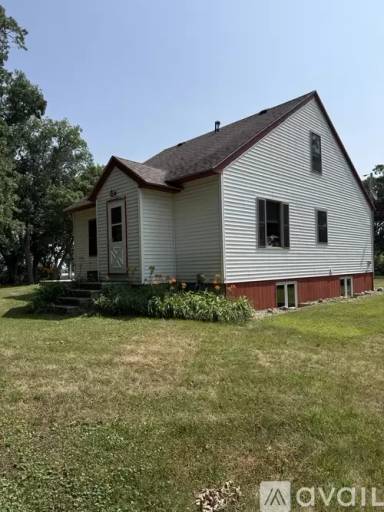 Main picture of 5075 County Road 4 NE