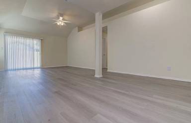 Main picture of 1604 Southwestern Trl