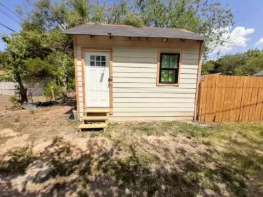 Main picture of 331 Gardina St