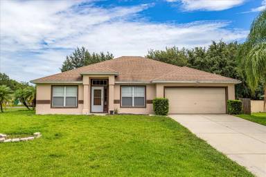 Main picture of 2235 Lake Pointe Cir