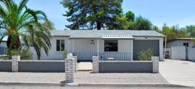 Main picture of 5044 E Adams St