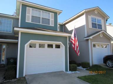 Main picture of 180 Commons Dr