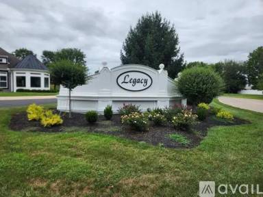 Main picture of 624 Heritage Sq