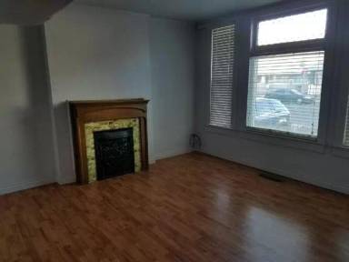 Main picture of 1062 S Jefferson St
