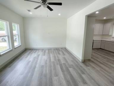 Main picture of 919 N 12th Ave
