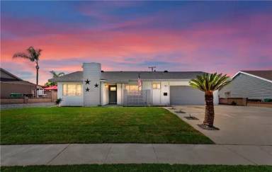 Main picture of 462 Newhall Dr