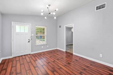 Main picture of 7617 Meador Ave