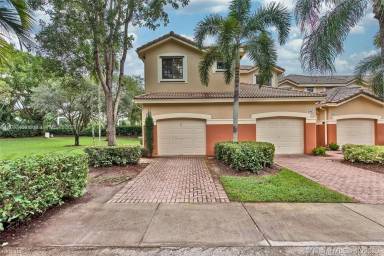 Main picture of 4000 Peppertree Dr