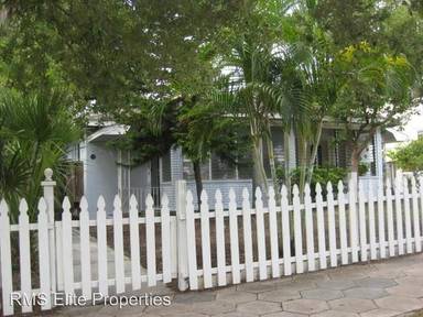 Main picture of 110 11th Ave N