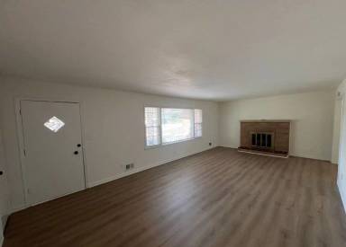 Main picture of 2111 N 49th St