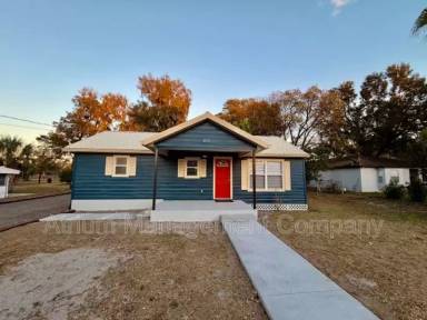 Main picture of 435 Pleasant St