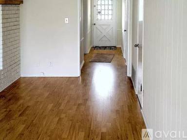 Main picture of 15145 Tuba St