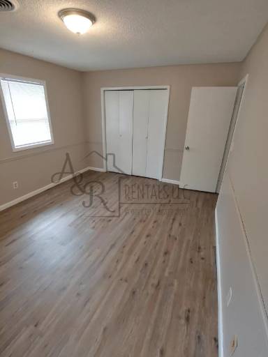Main picture of 507 E Adams St