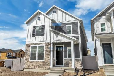 Main picture of 9767 N Springwood Ln