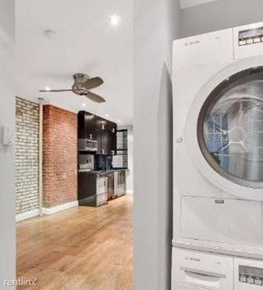 Main picture of 436 W 52nd St