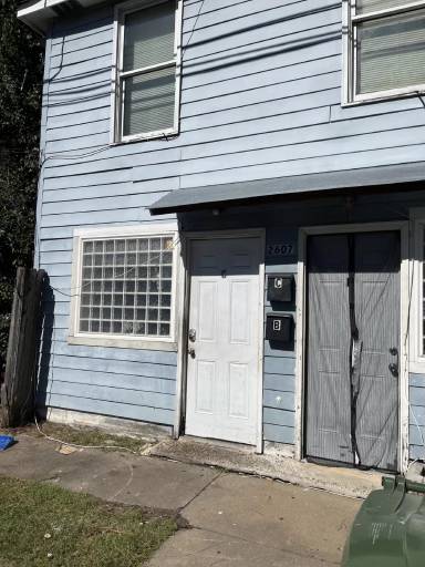 Main picture of 2607 Jefferson St