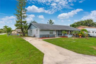 Main picture of 4502 SE Chesapeake Bay Dr